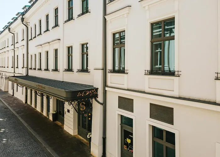 Saski Krakow Curio Collection By Hilton